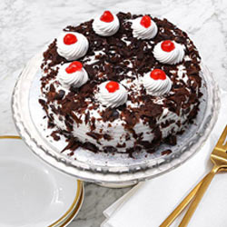 Irresistible Black Forest Cake from <font color=#FF0000><strong>Taj or 5 Star Hotel</strong></font> bakery Irresistible Black Forest Cake from <font color=#FF0000><strong>Taj or 5 Star Hotel</strong></font> bakery