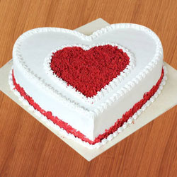 Sensational Love Cake (2.2 Lb) Sensational Love Cake (2.2 Lb)