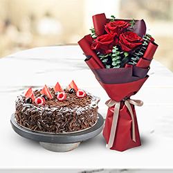 Stunning 3 Red Roses with 1/2 Kg Black Forest Cake Stunning 3 Red Roses with 1/2 Kg Black Forest Cake