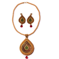 Classy Gold Necklace Set with Meenakari Pattern Classy Gold Necklace Set with Meenakari Pattern