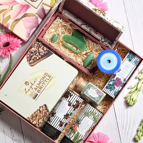 Pamper Your Sister  Deluxe Rakhi Gift Set